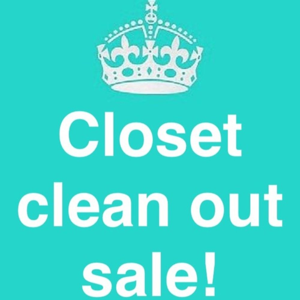 CLOSET SALE - Picture 2 of 6